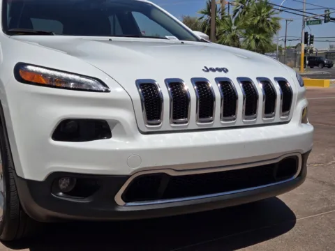 More photos of 2014 Jeep Cherokee Limited at Baja Auto Sales East, NV