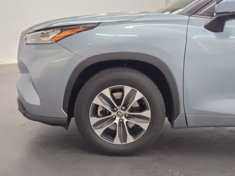More photos of 2020 Toyota Highlander XLE at Baja Auto Sales East, NV