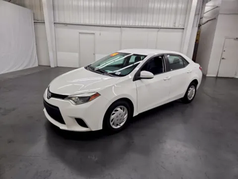 White 2014 Toyota Corolla L for sale in Las Vegas, NV