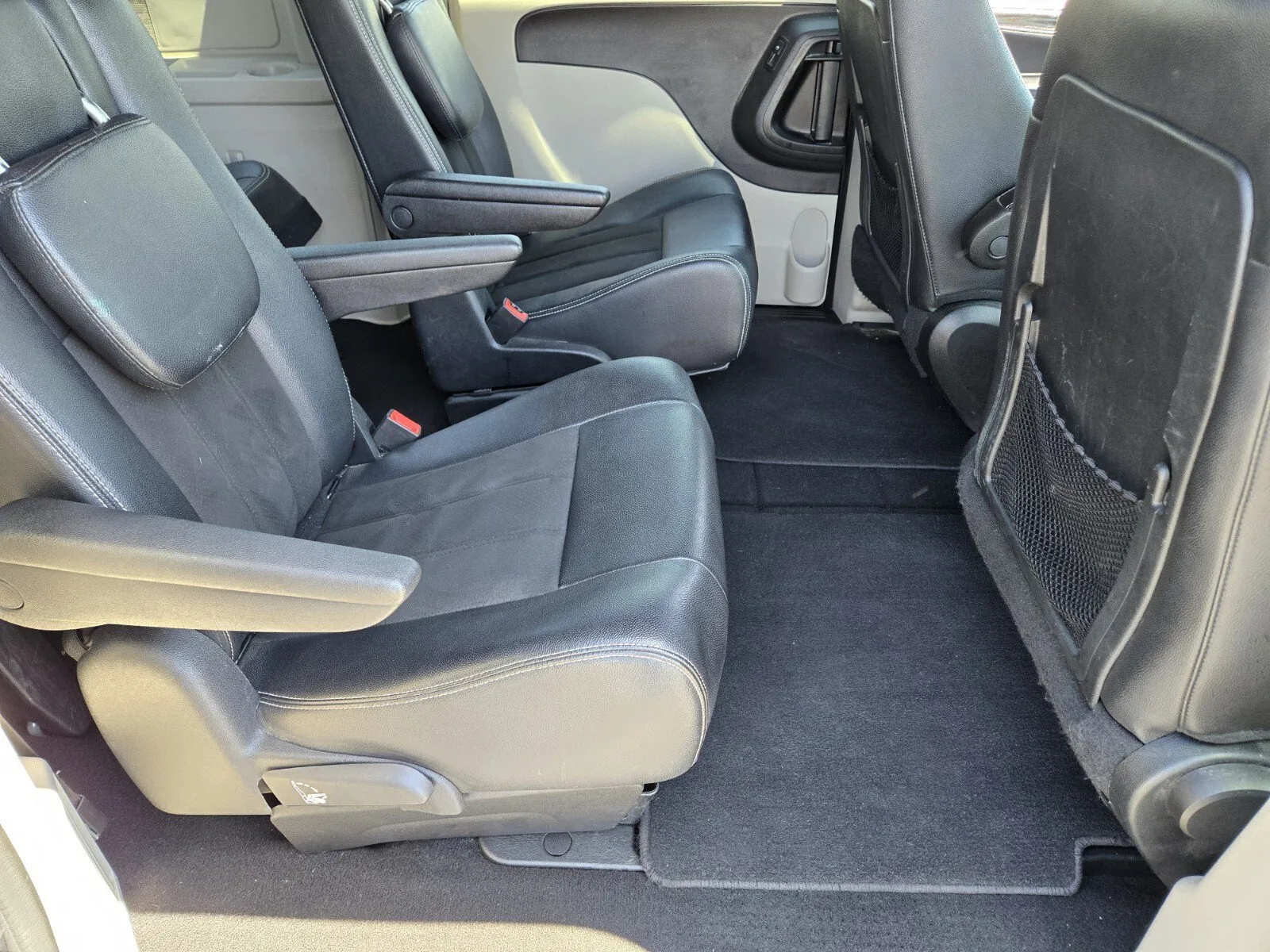 Dodge Grand Caravan photo 12