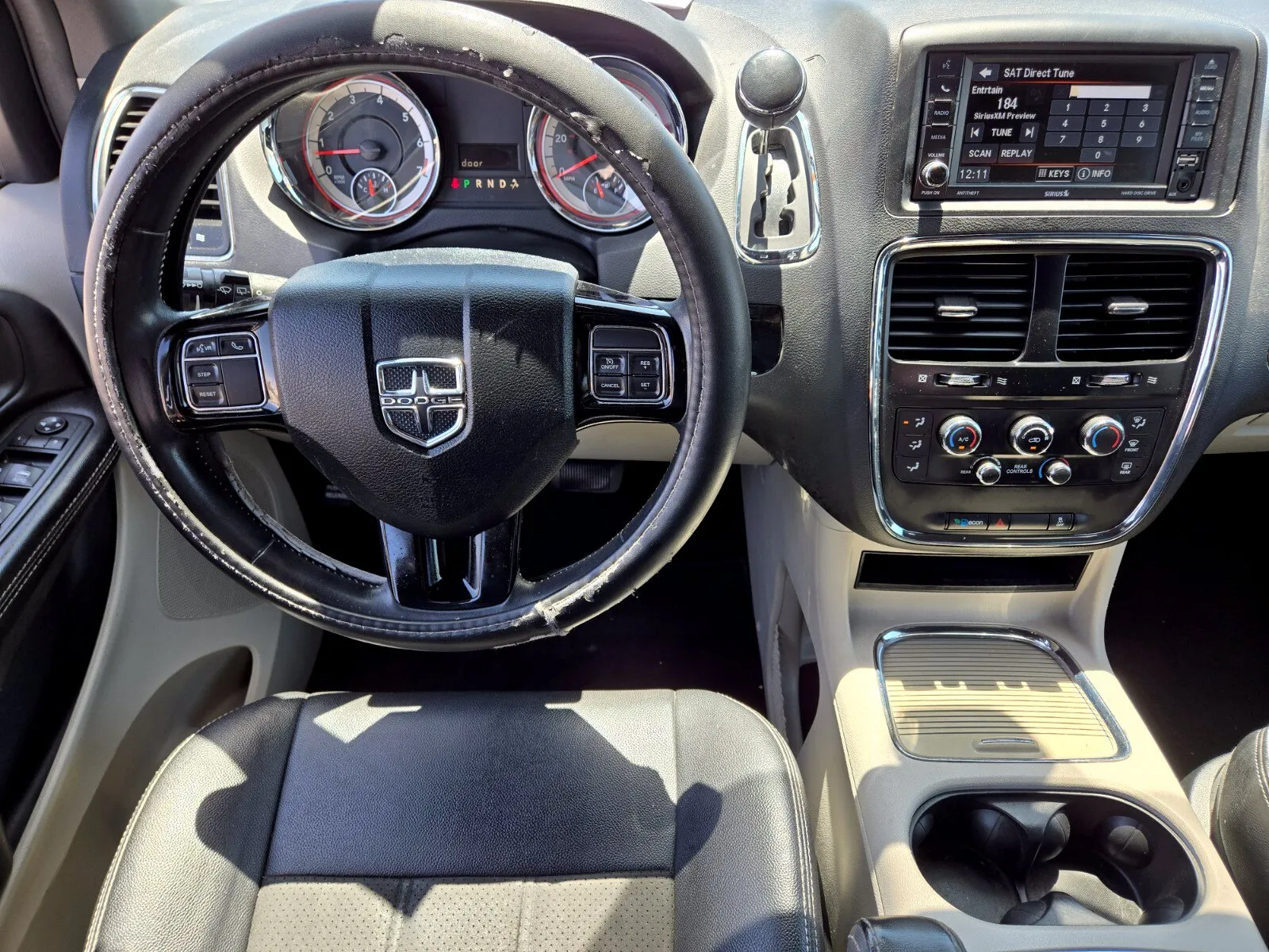 Dodge Grand Caravan photo 10