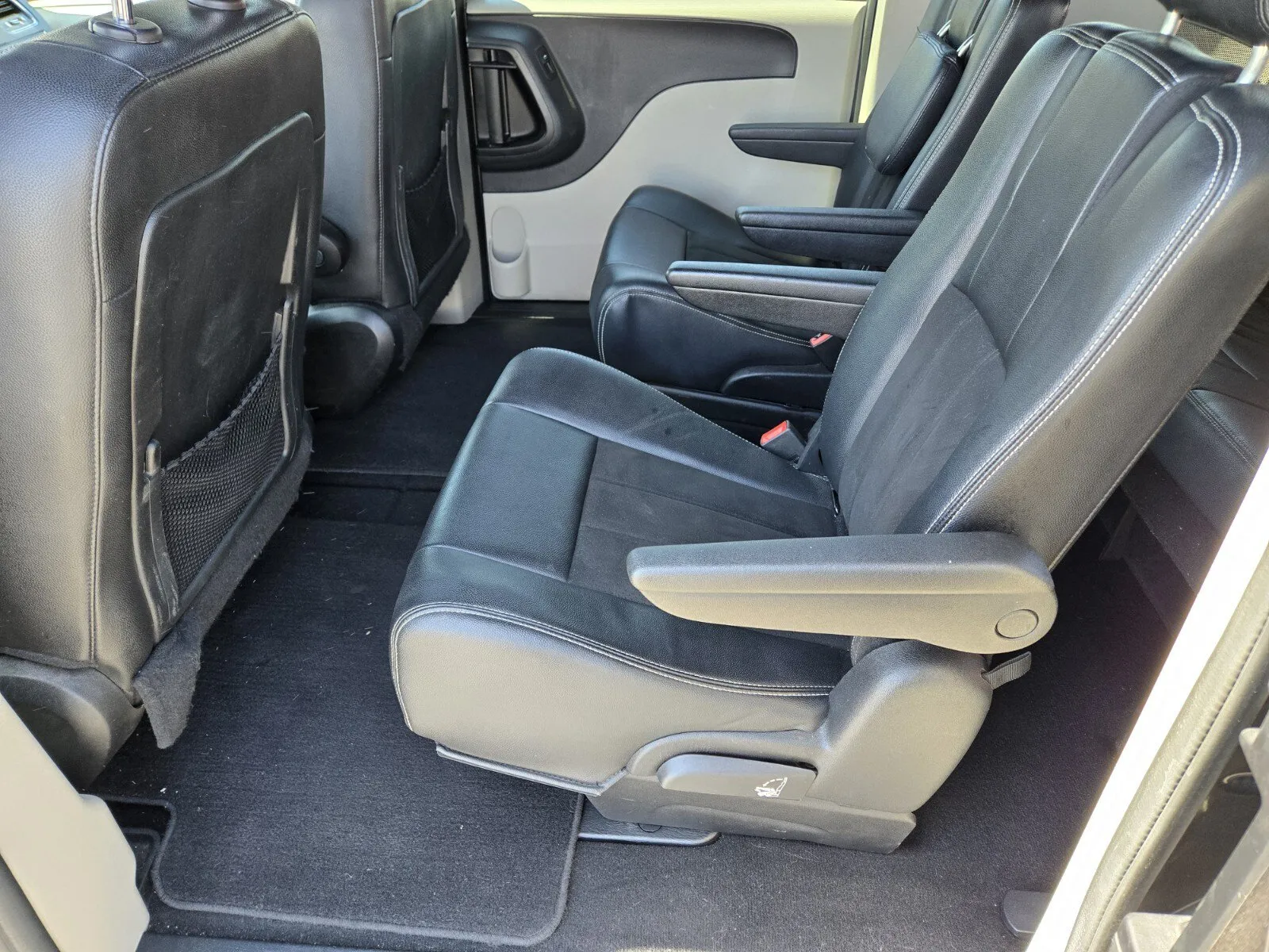 Dodge Grand Caravan photo 8