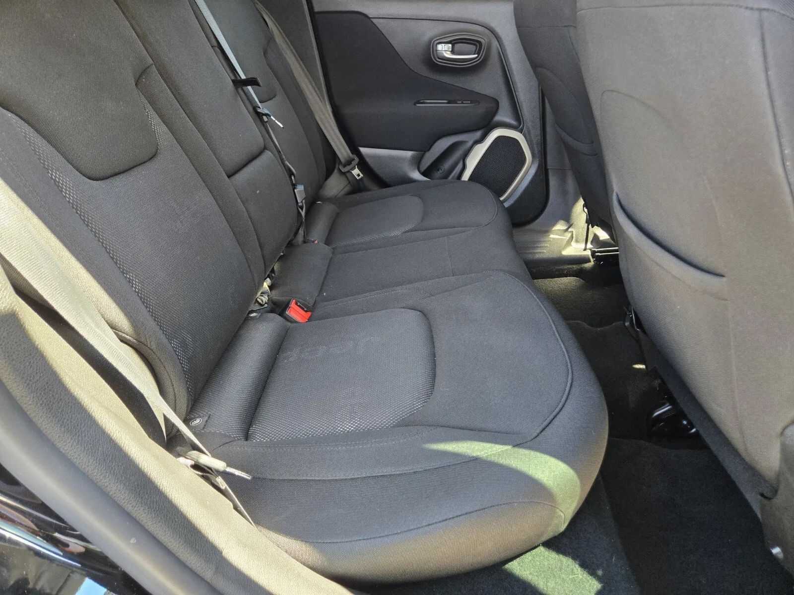 Jeep Renegade photo 11