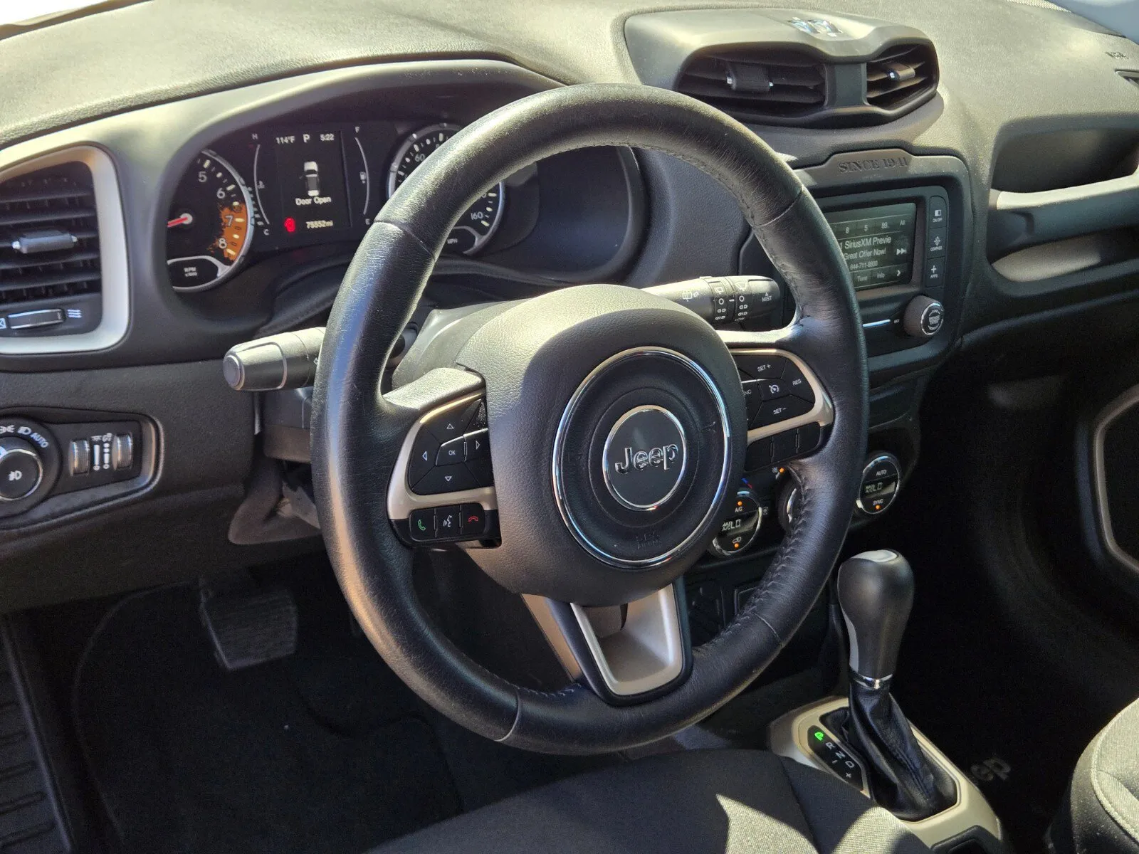 Jeep Renegade photo 15