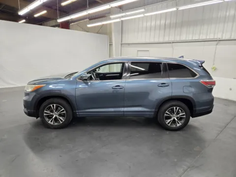 Photos of 2016 Toyota Highlander XLE for sale in Las Vegas, NV at Baja Auto Sales East