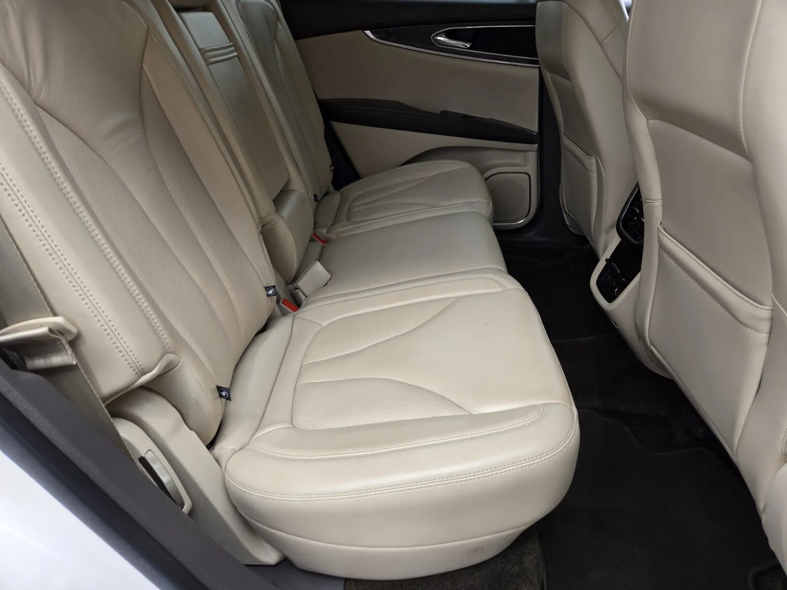Lincoln MKX photo 11