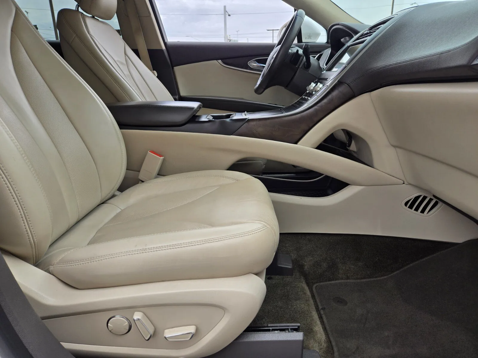 Lincoln MKX photo 12