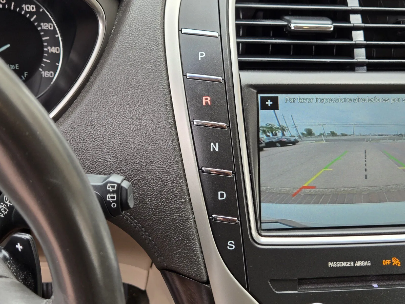 Lincoln MKX photo 19