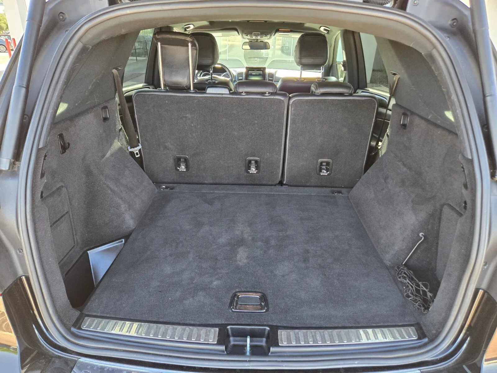 Mercedes-Benz GLE photo 11