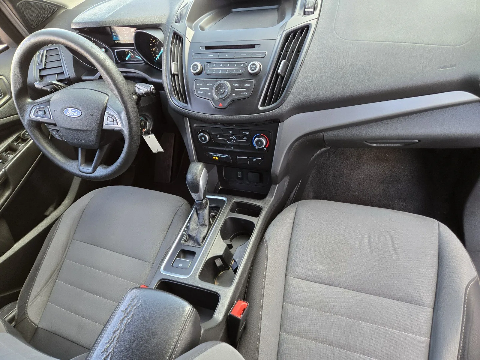 Ford Escape photo 13