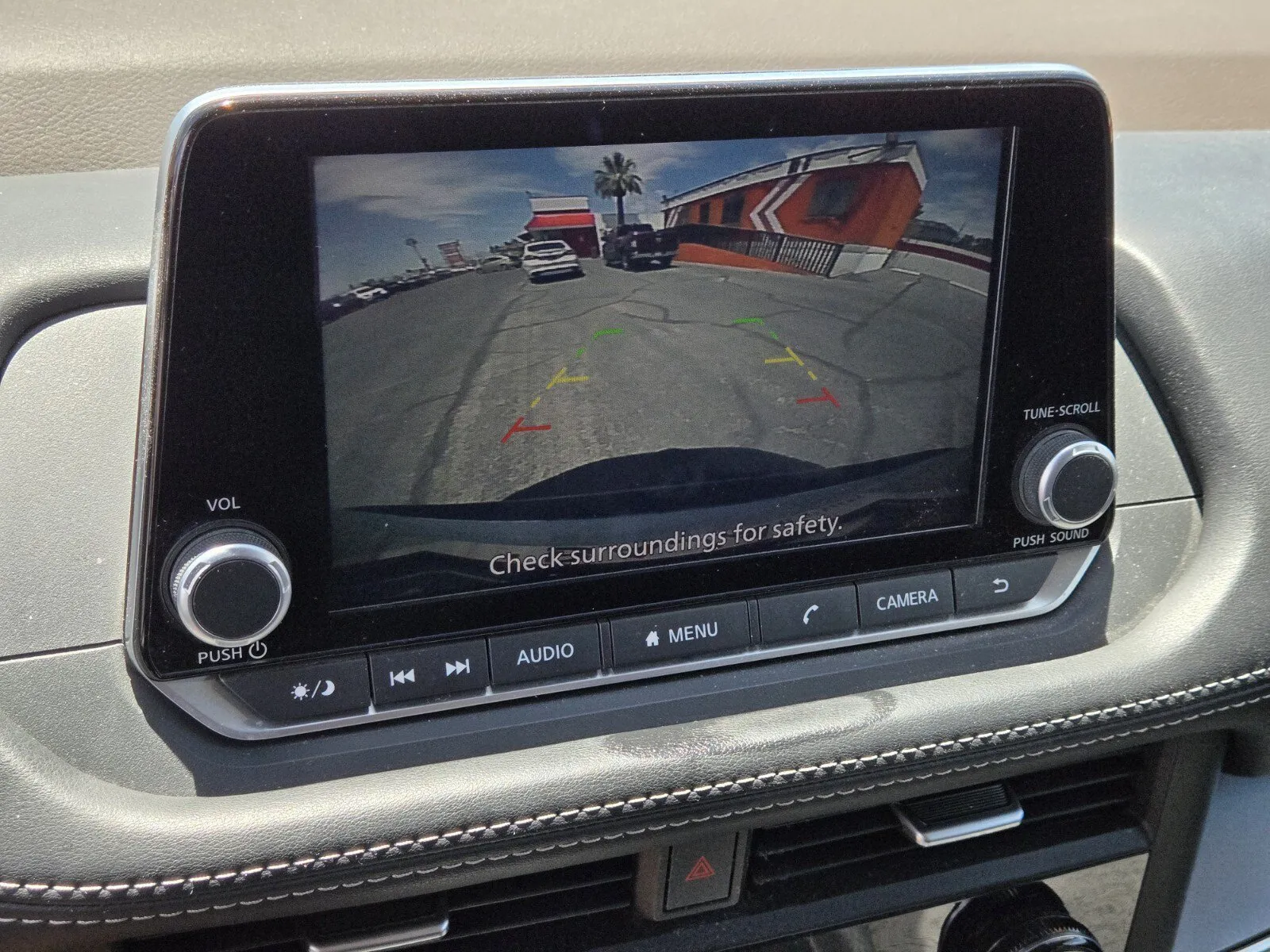 Nissan Rogue photo 18