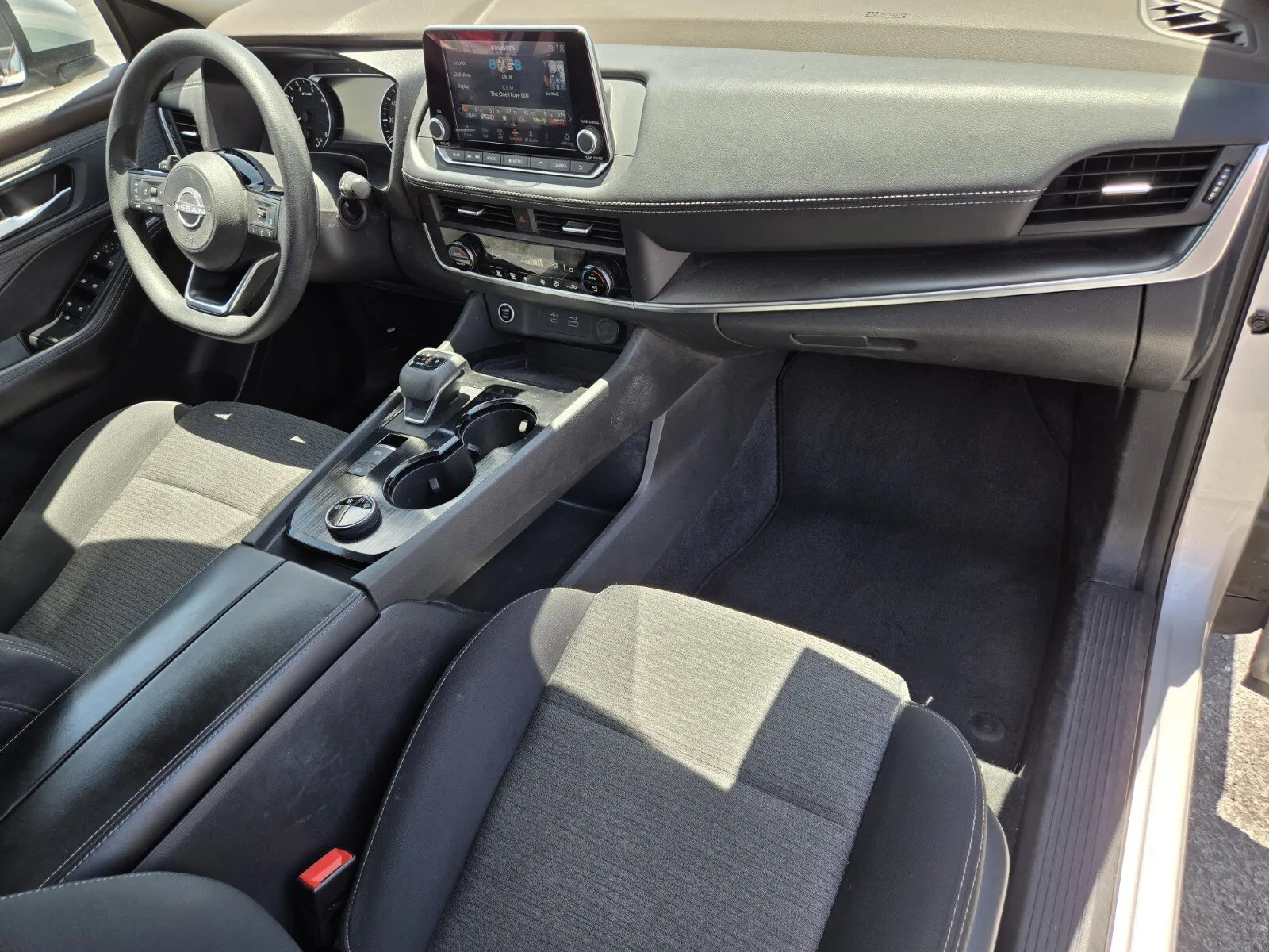 Nissan Rogue photo 13