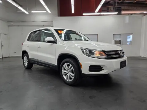 More photos of 2012 Volkswagen Tiguan LE at Baja Auto Sales East, NV