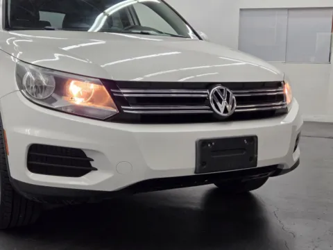 More photos of 2012 Volkswagen Tiguan LE at Baja Auto Sales East, NV