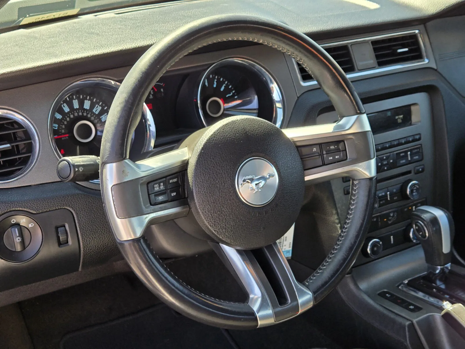 Ford Mustang photo 15