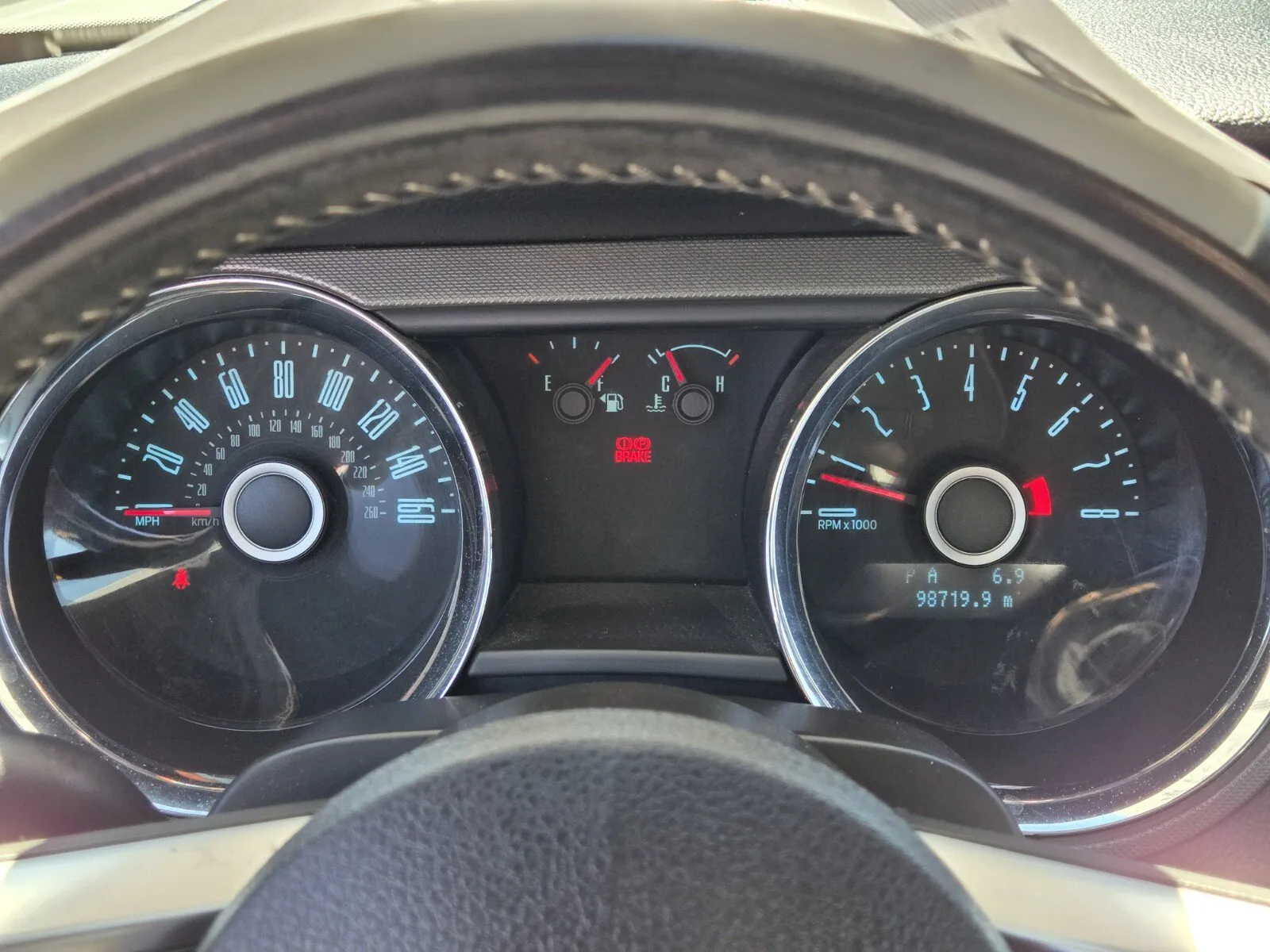 Ford Mustang photo 16