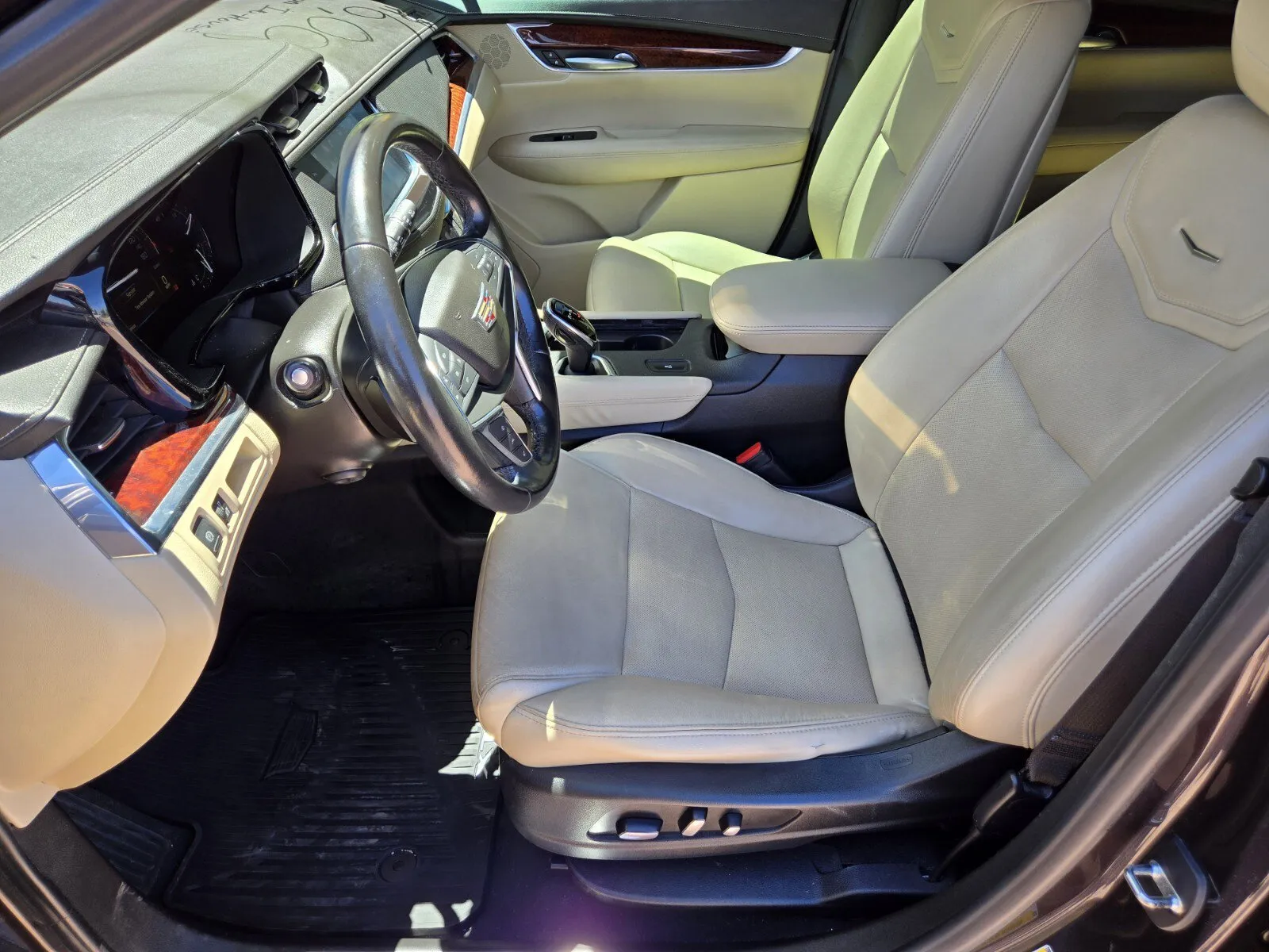 Cadillac XT5 photo 7