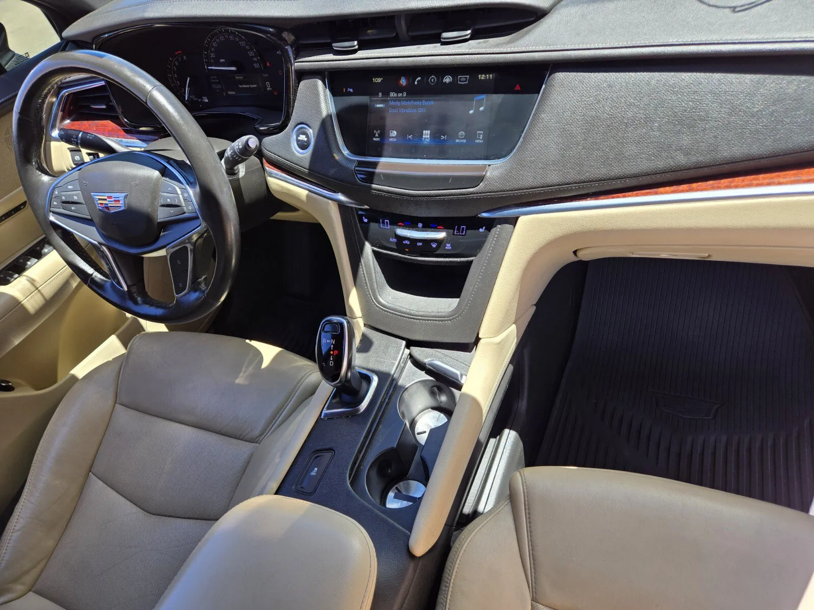 Cadillac XT5 photo 14