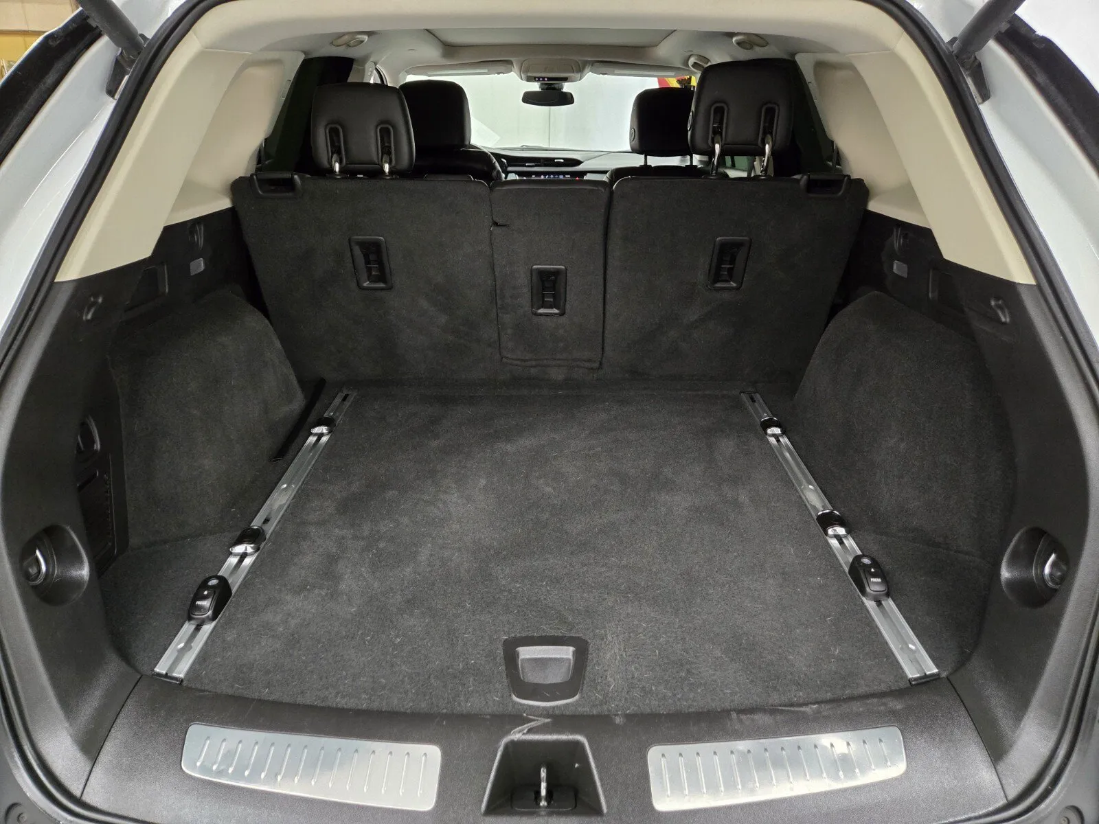 Cadillac XT5 photo 12