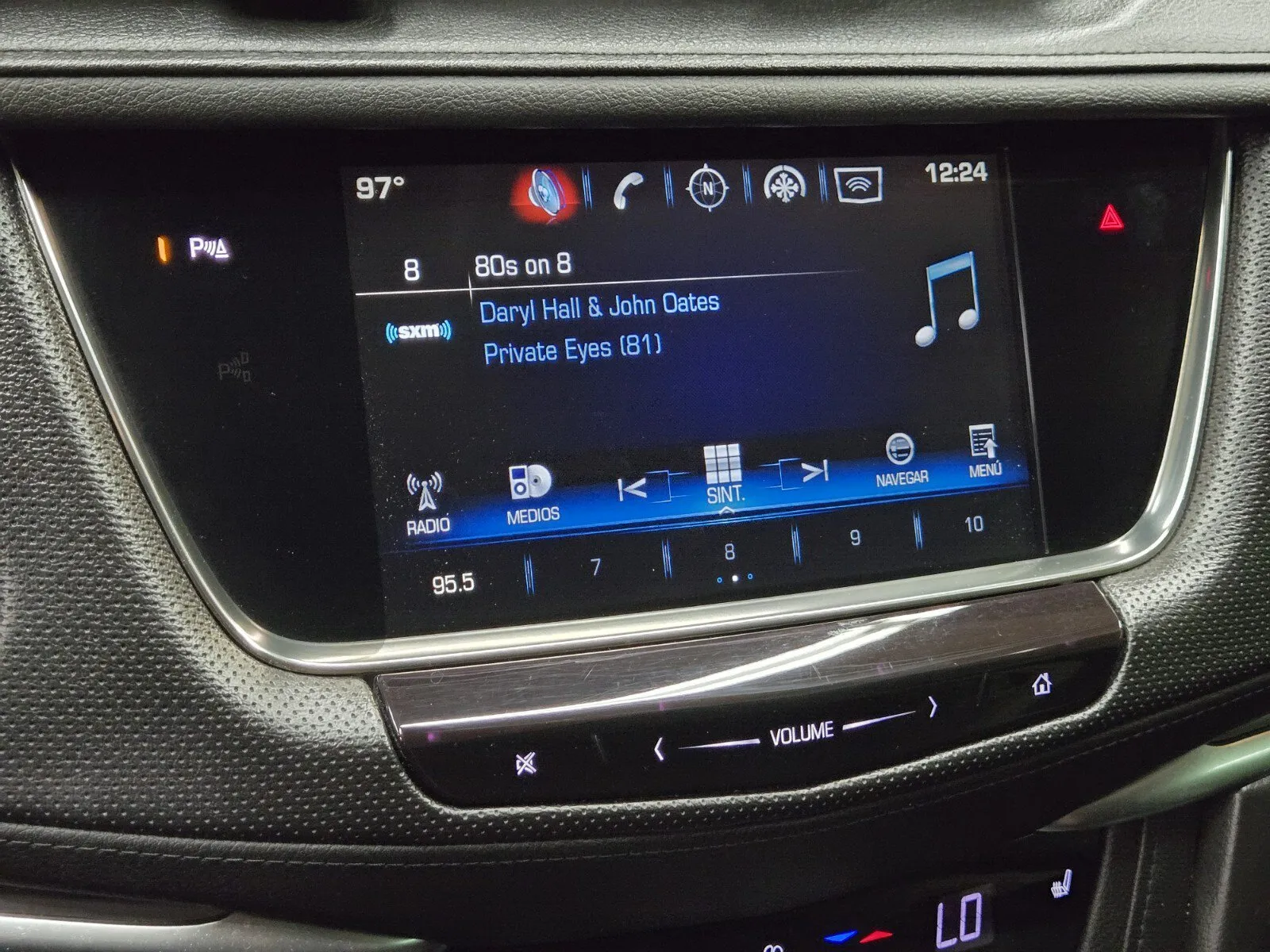 Cadillac XT5 photo 19