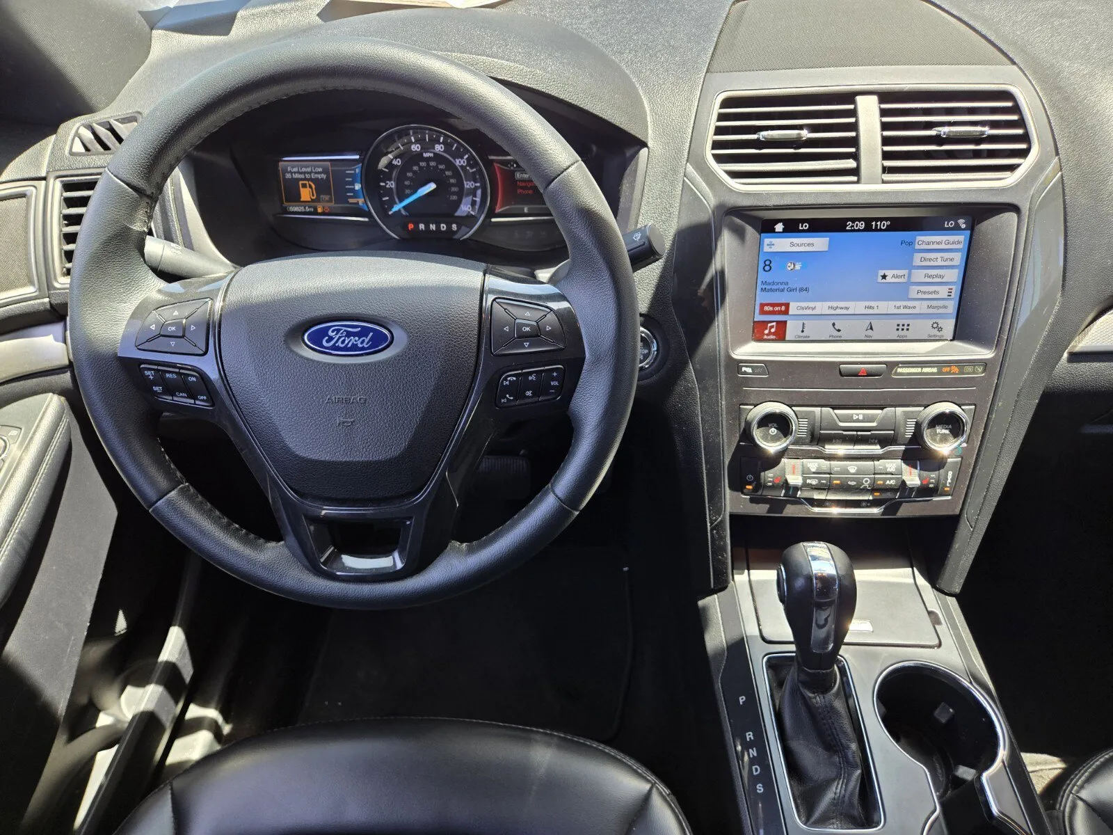Ford Explorer photo 10