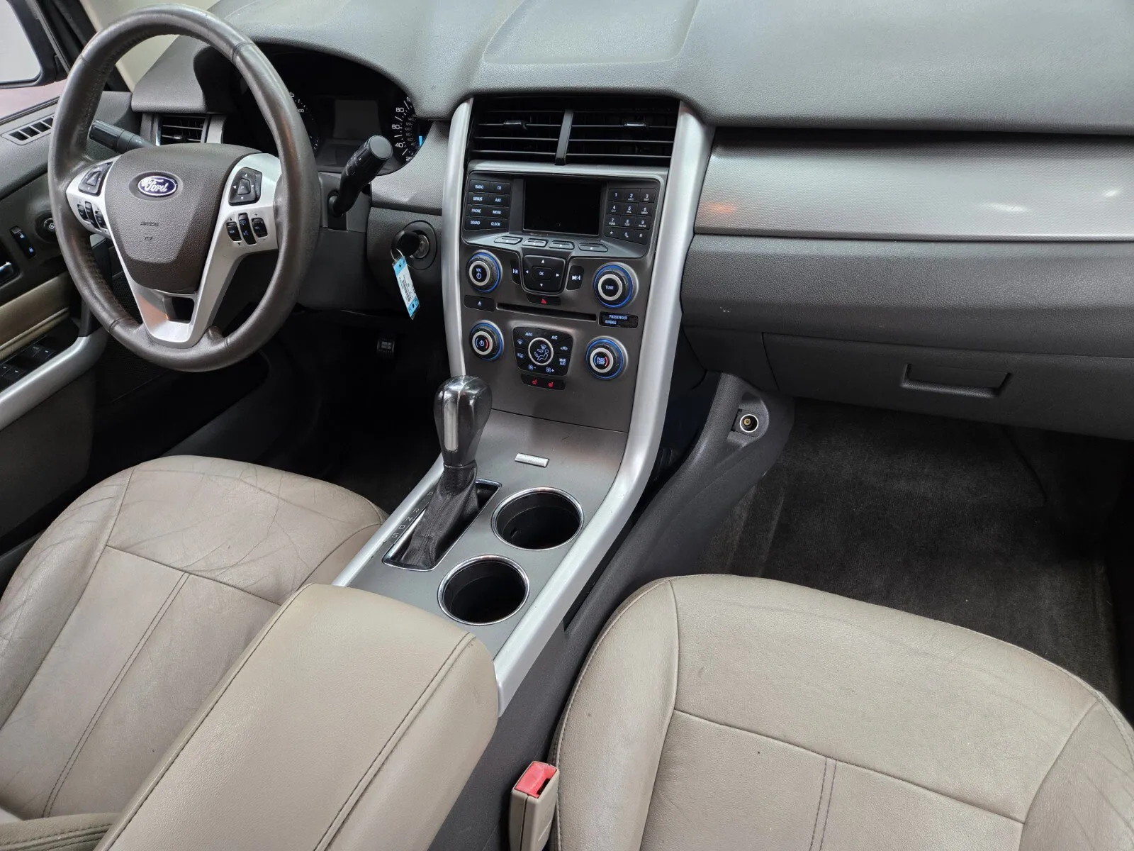 Ford Edge photo 13