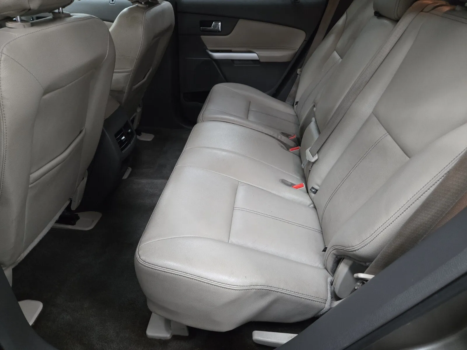 Ford Edge photo 8