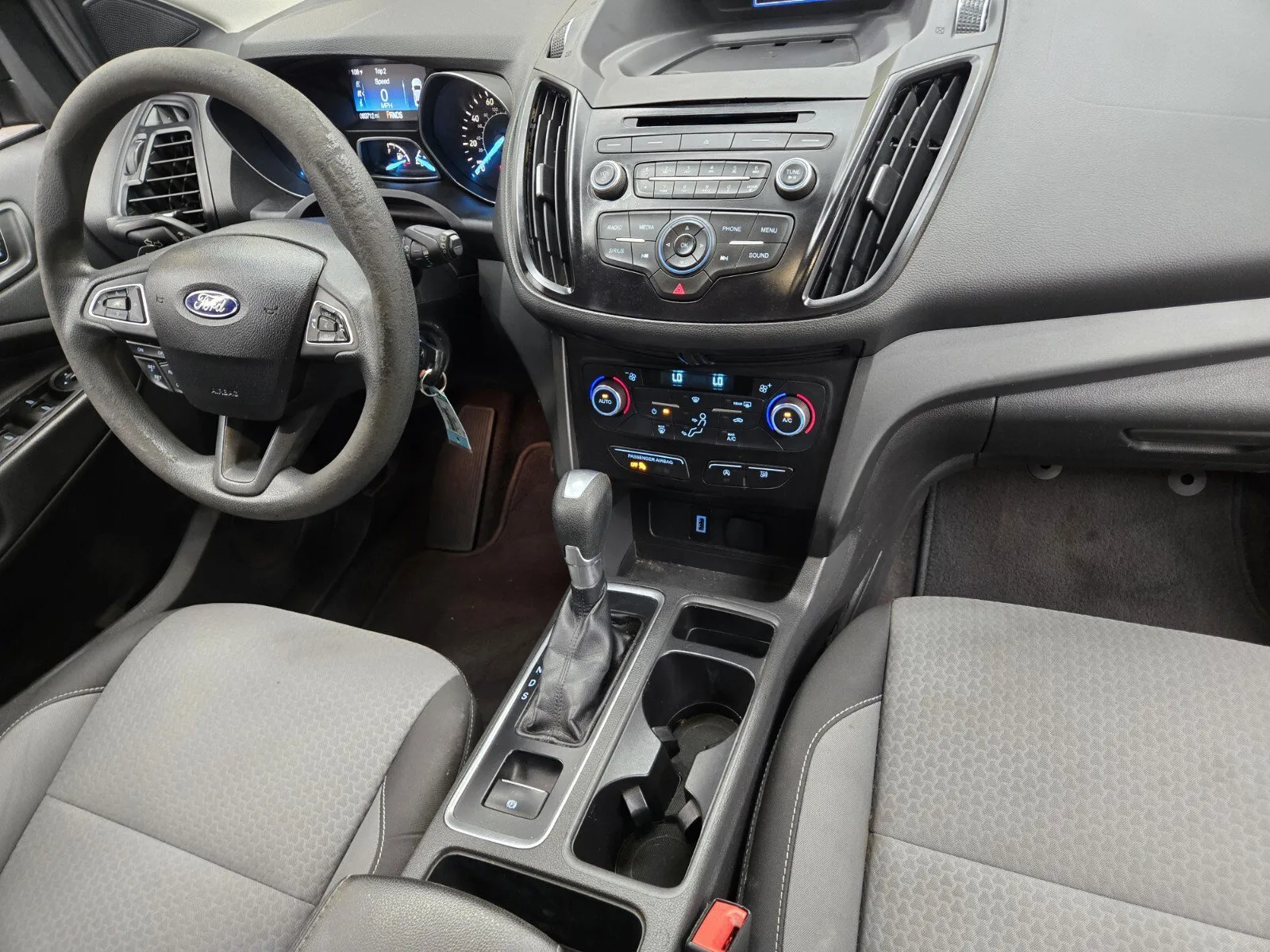 Ford Escape photo 12