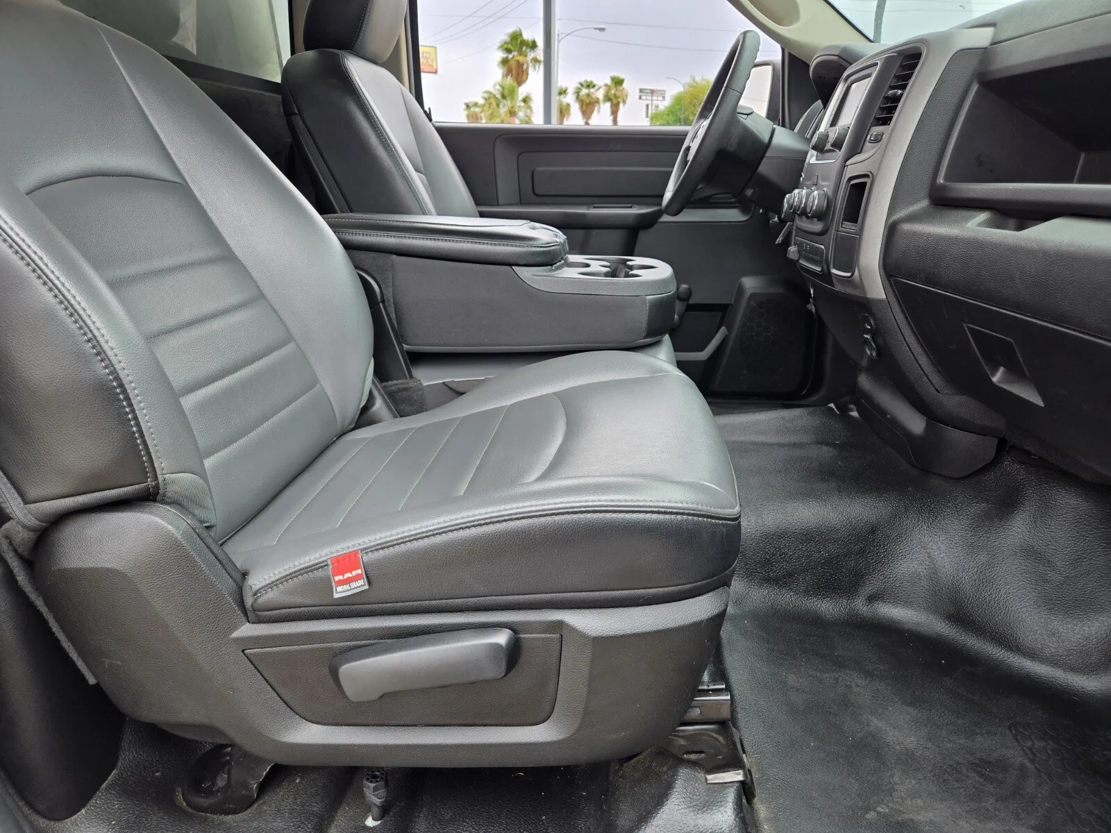 Ram 1500 photo 8