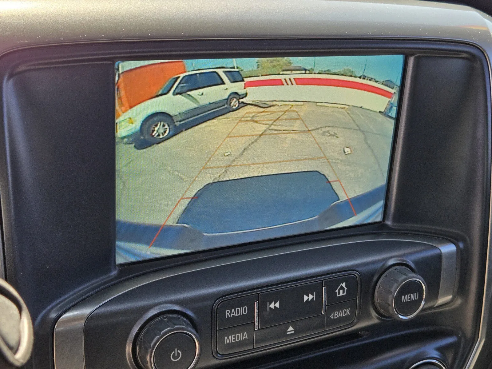 Chevrolet Silverado photo 16