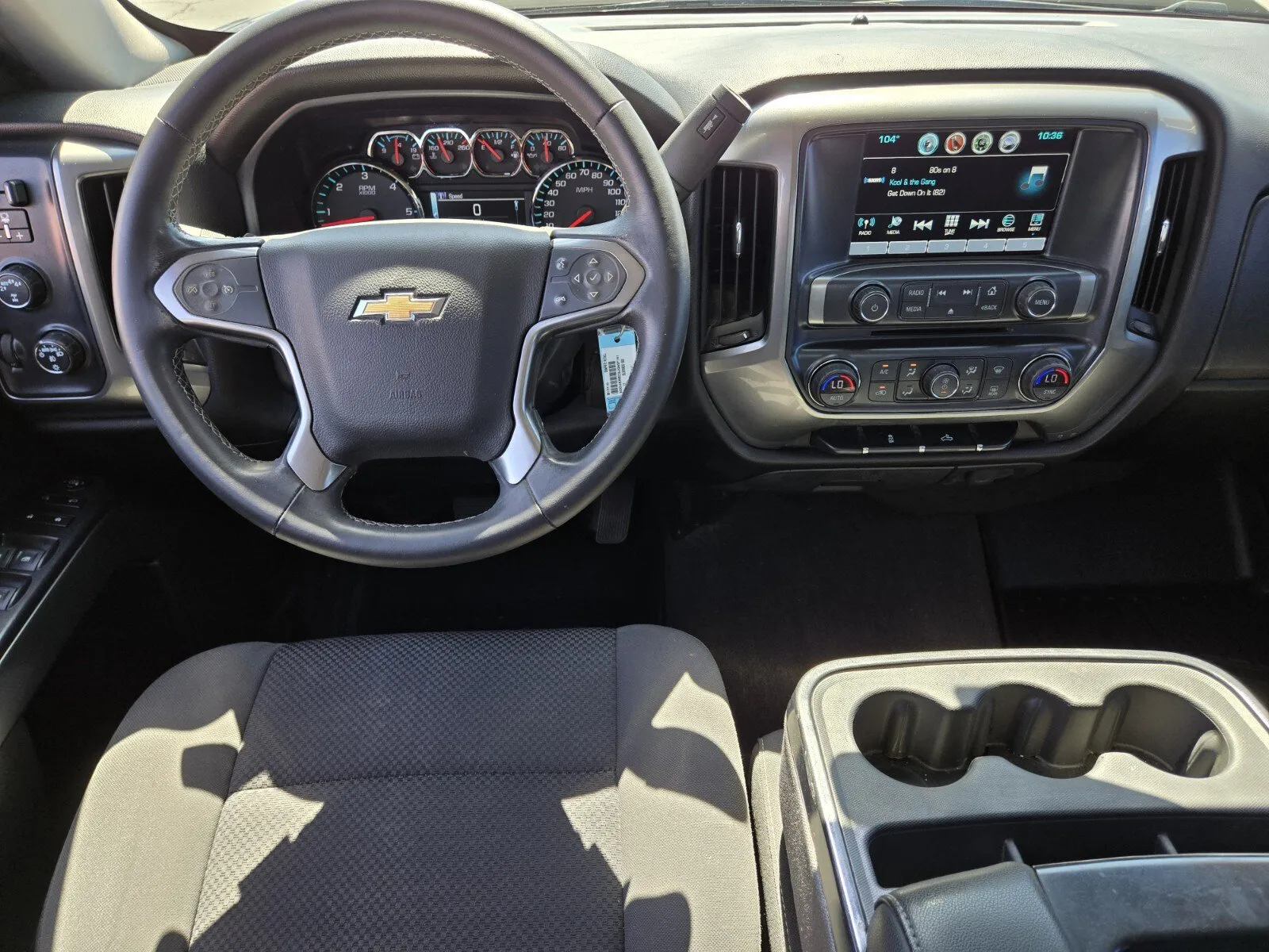Chevrolet Silverado photo 8