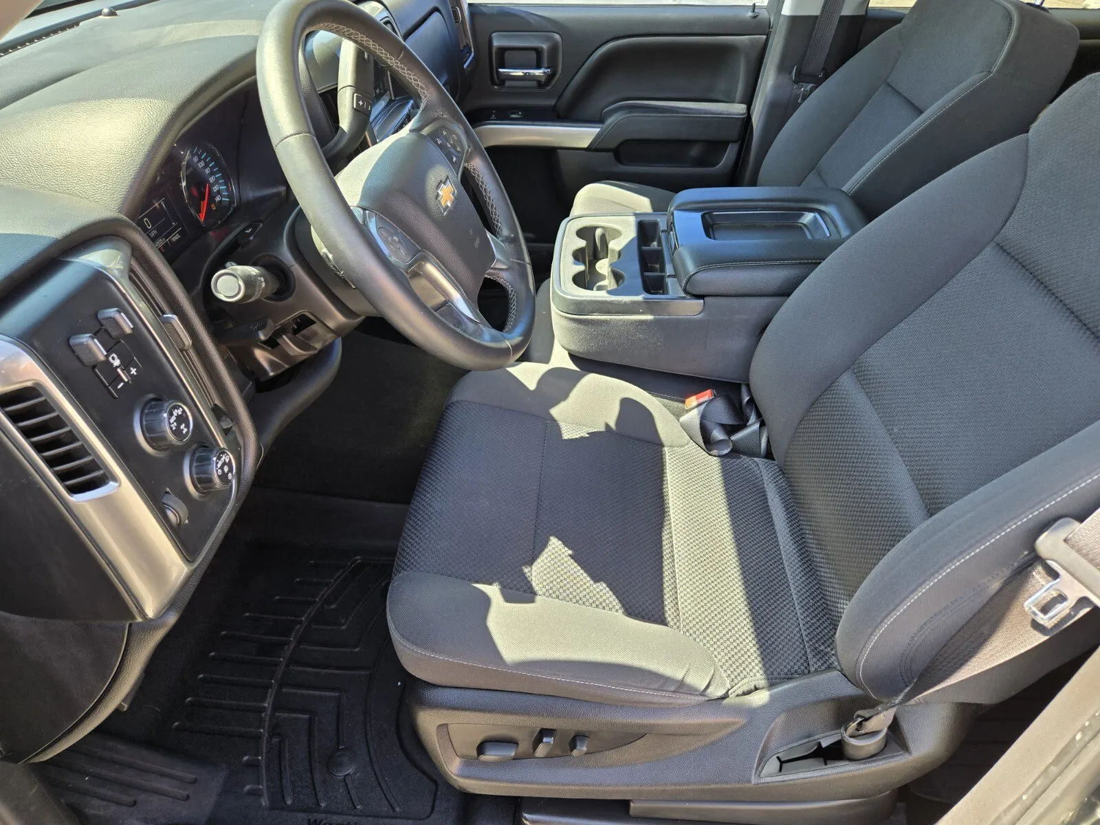 Chevrolet Silverado photo 6