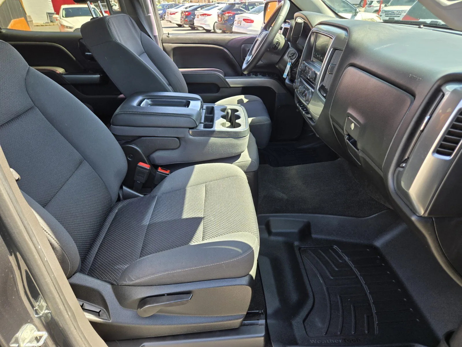 Chevrolet Silverado photo 11