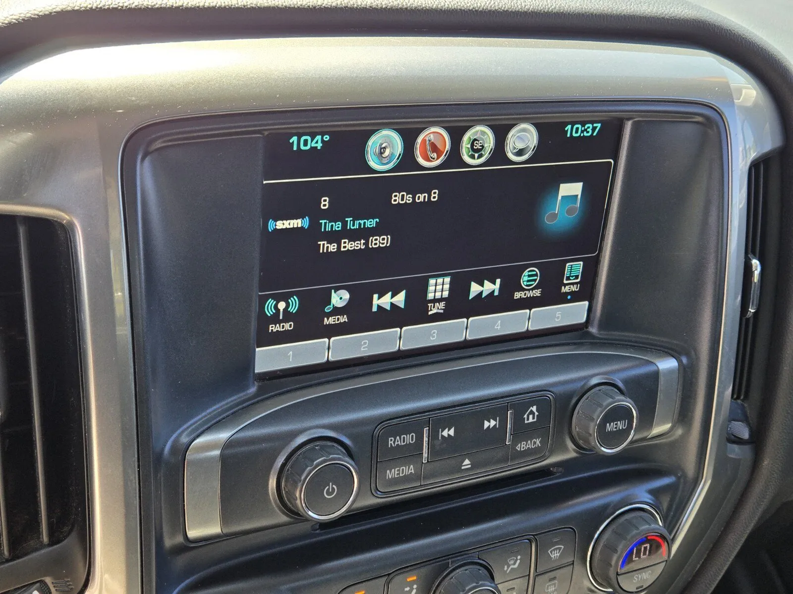 Chevrolet Silverado photo 15