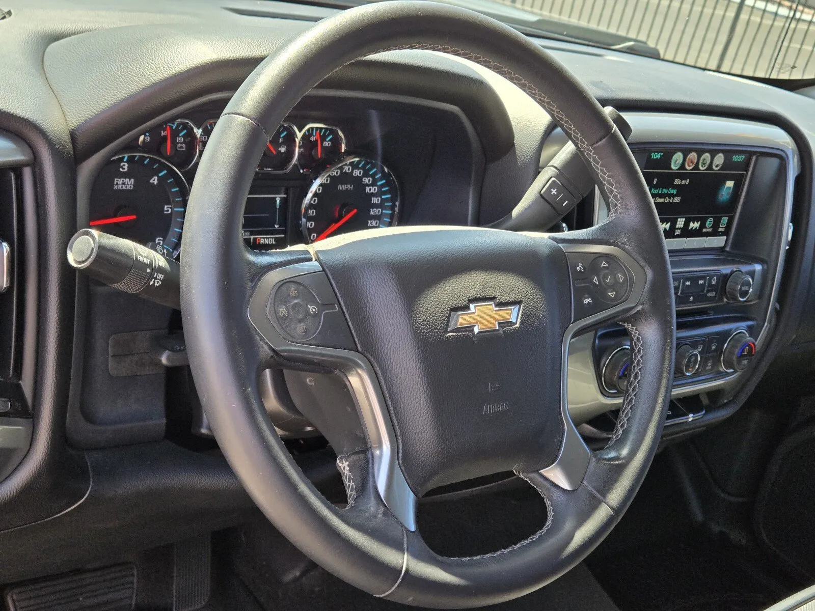 Chevrolet Silverado photo 13