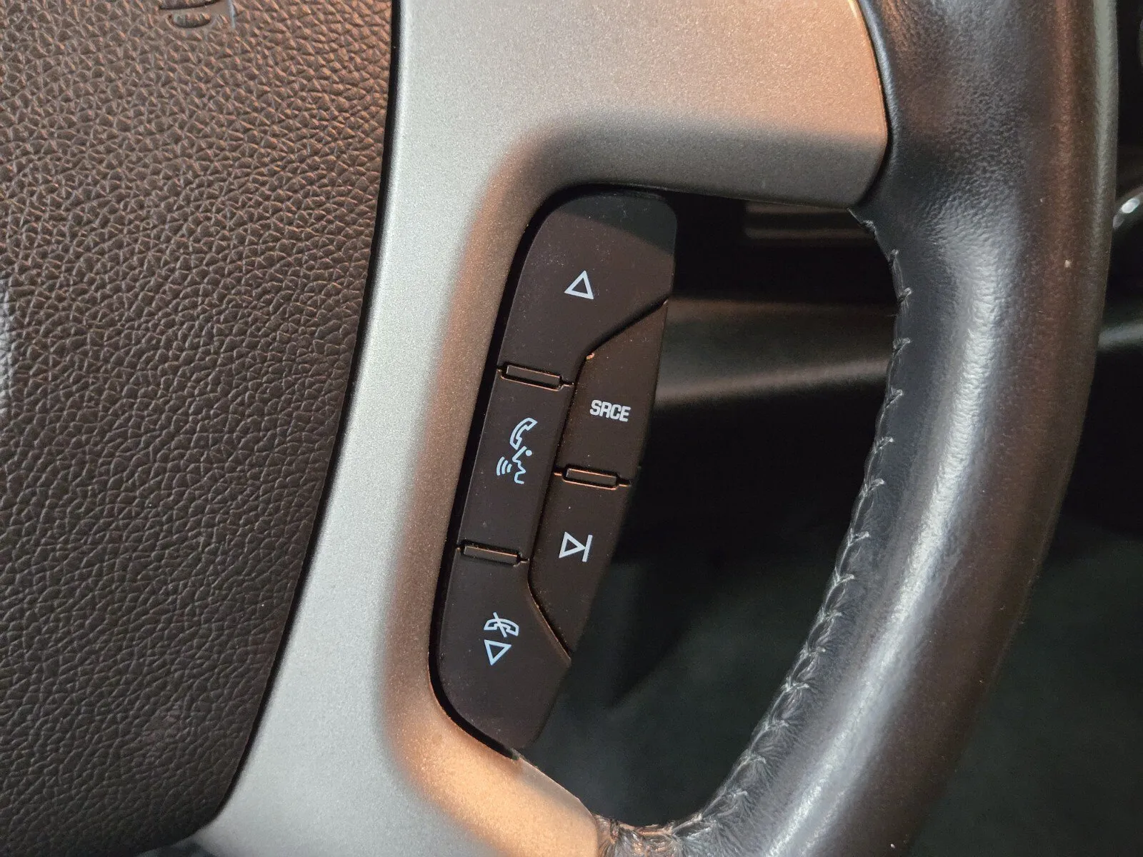 Chevrolet Silverado photo 20