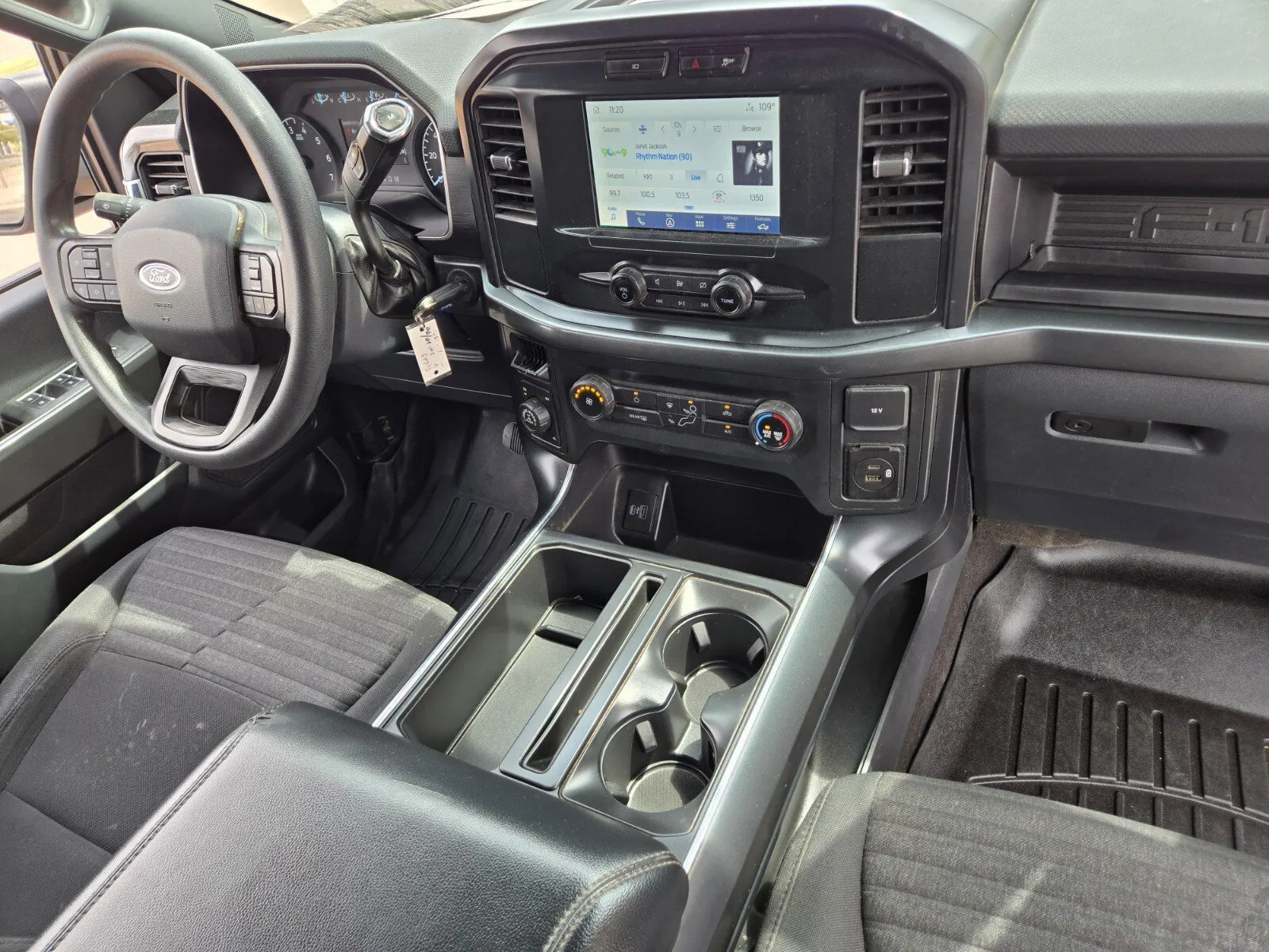Ford F-150 photo 12