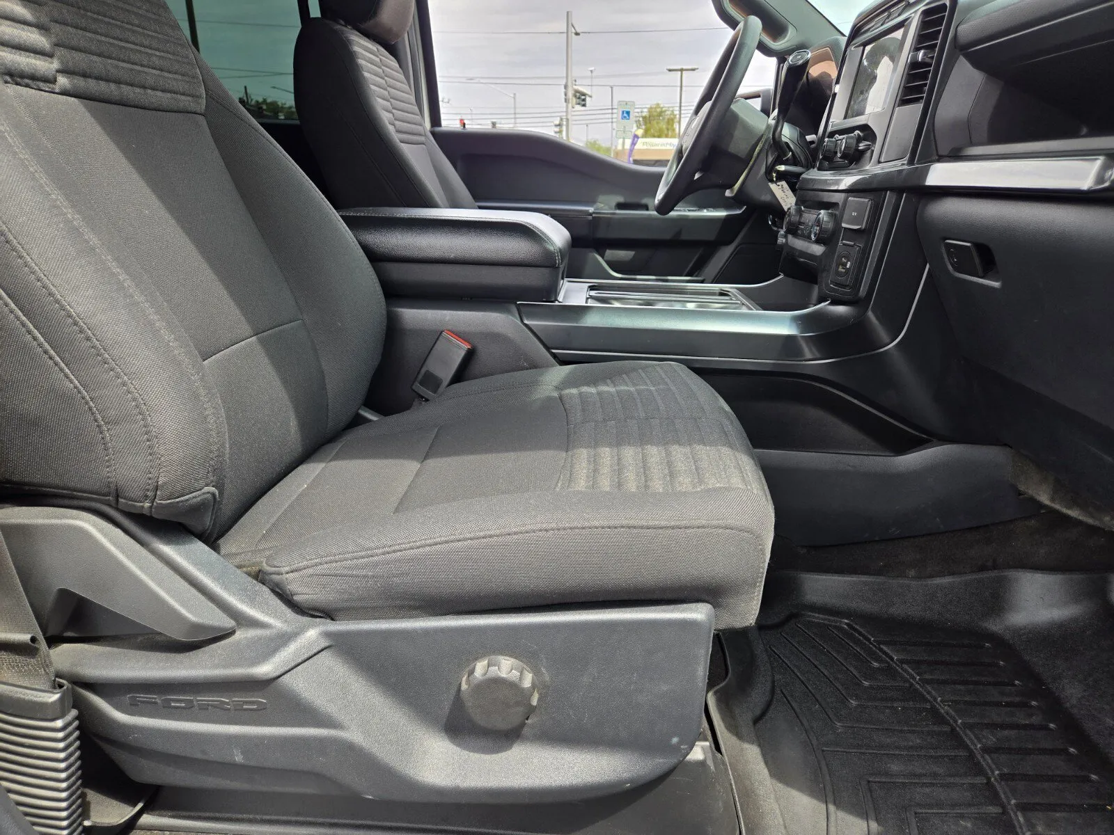 Ford F-150 photo 11