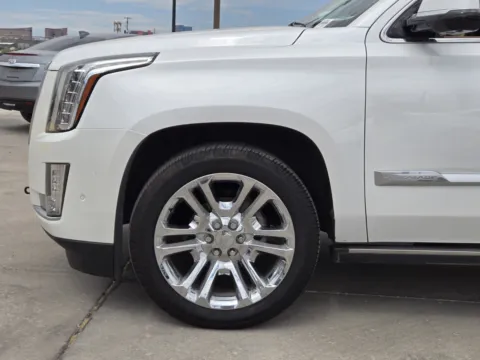 More photos of 2017 Cadillac Escalade Platinum at Baja Auto Sales East, NV