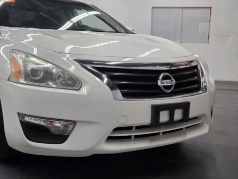 More photos of 2015 Nissan Altima 2.5 S at Baja Auto Sales East, NV