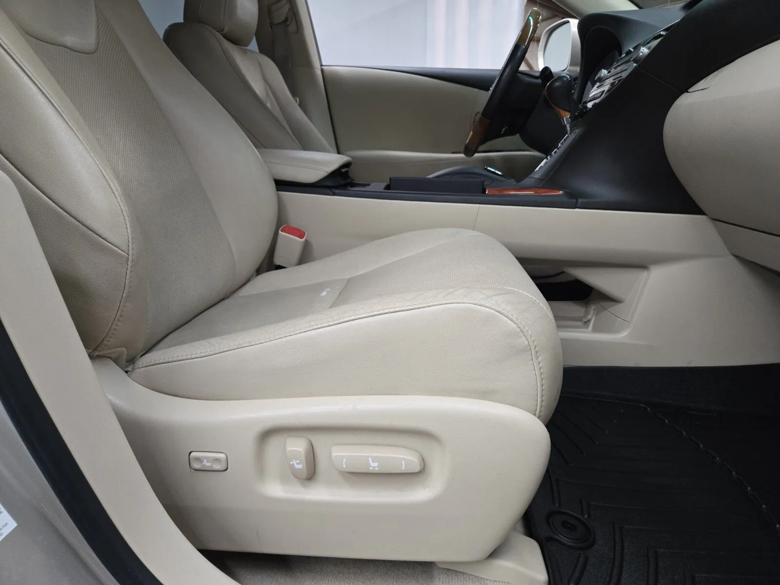 Lexus RX photo 10