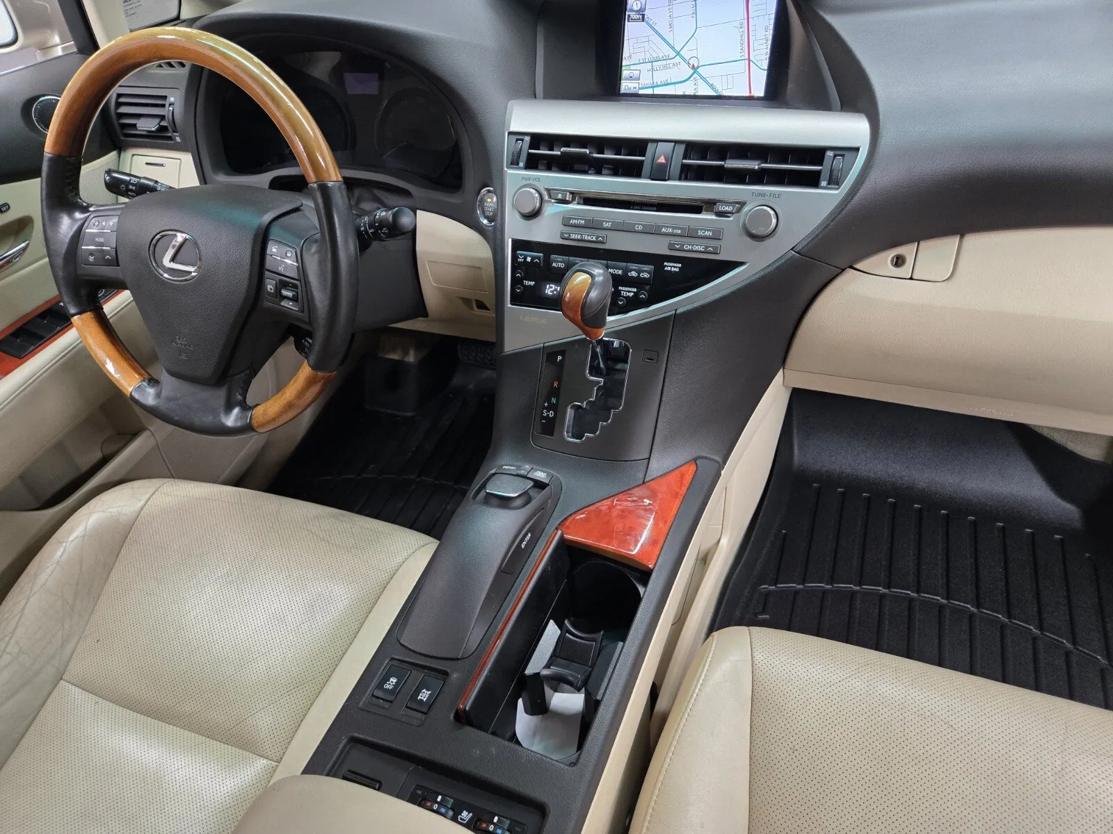 Lexus RX photo 11