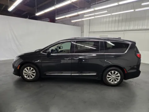 Photos of 2018 Chrysler Pacifica Touring L for sale in Las Vegas, NV at Baja Auto Sales East