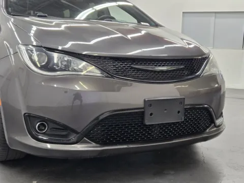 More photos of 2019 Chrysler Pacifica Touring Plus at Baja Auto Sales East, NV