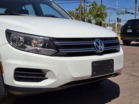 More photos of 2017 Volkswagen TIGUAN LIMITED 4DR FWD at Baja Auto Sales East, NV