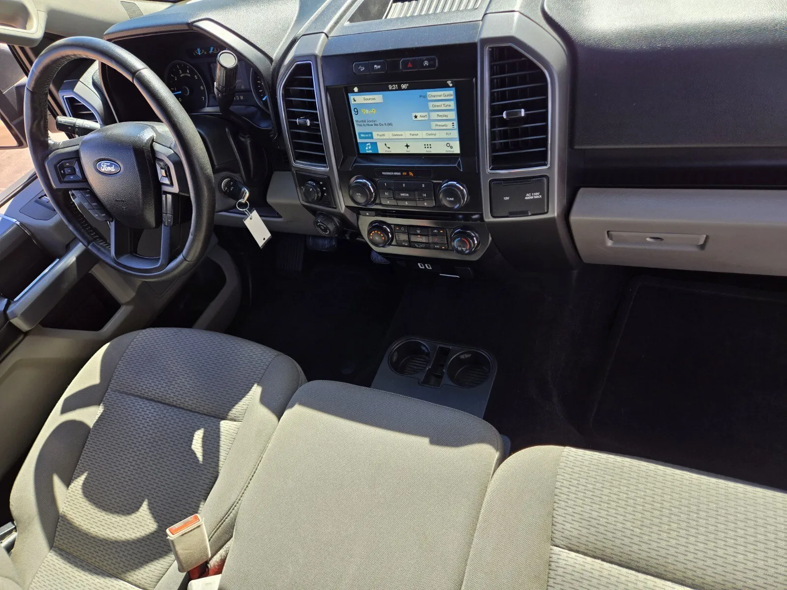 Ford F-150 photo 12