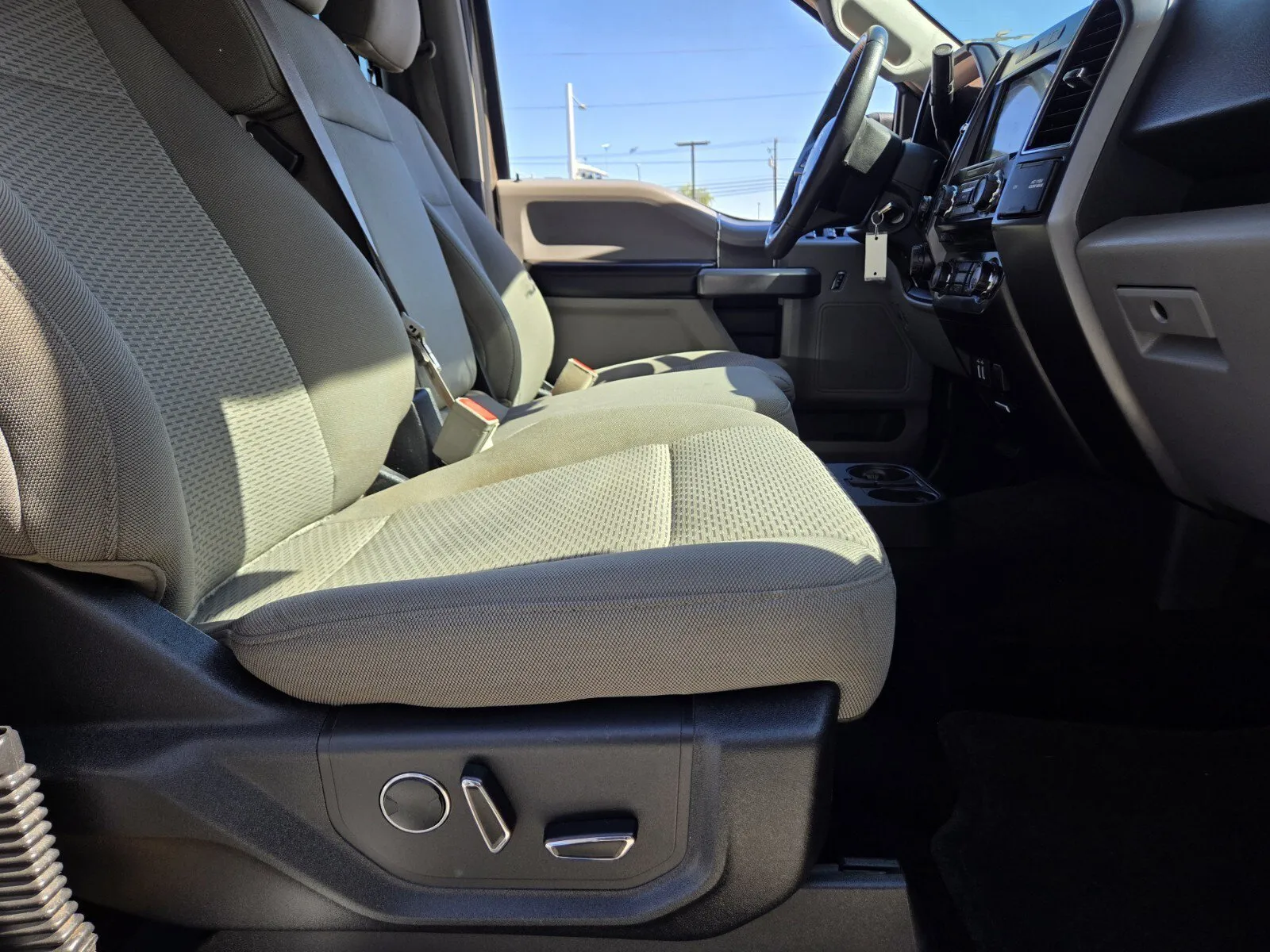 Ford F-150 photo 11
