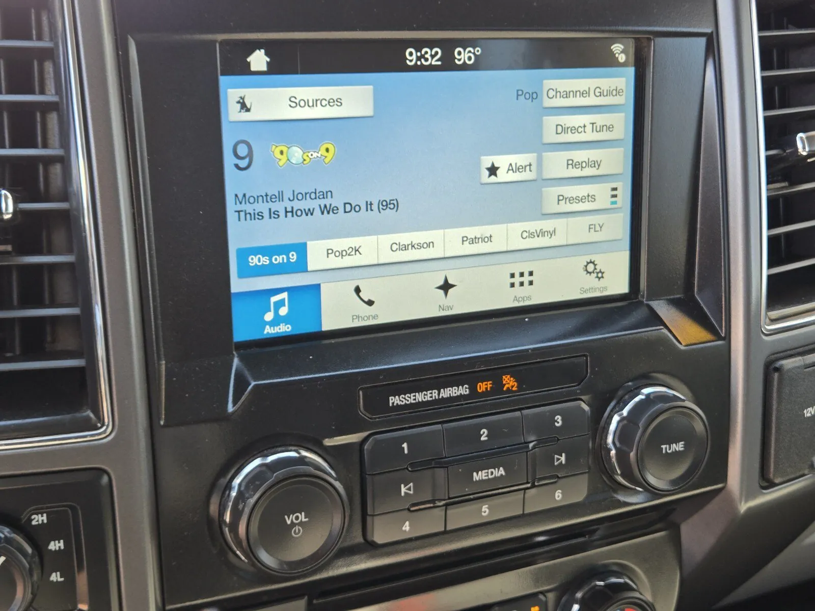 Ford F-150 photo 16