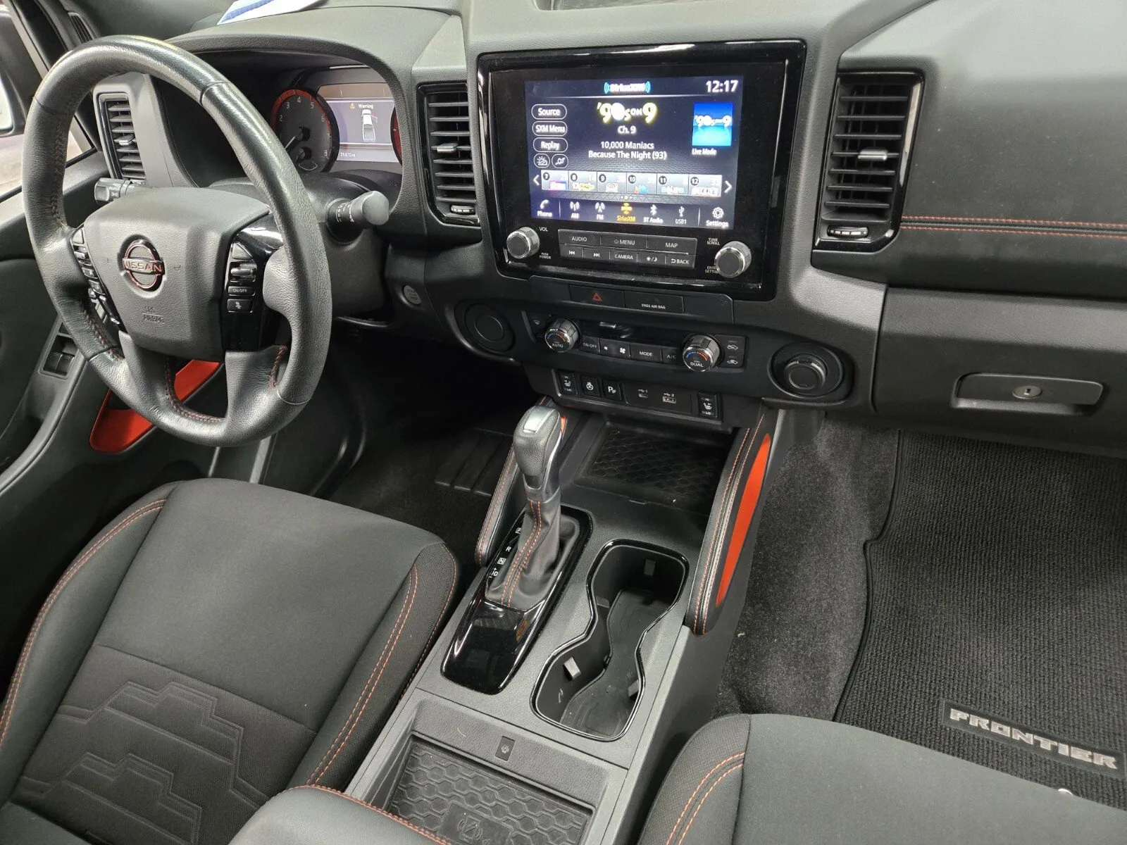 Nissan Frontier photo 13