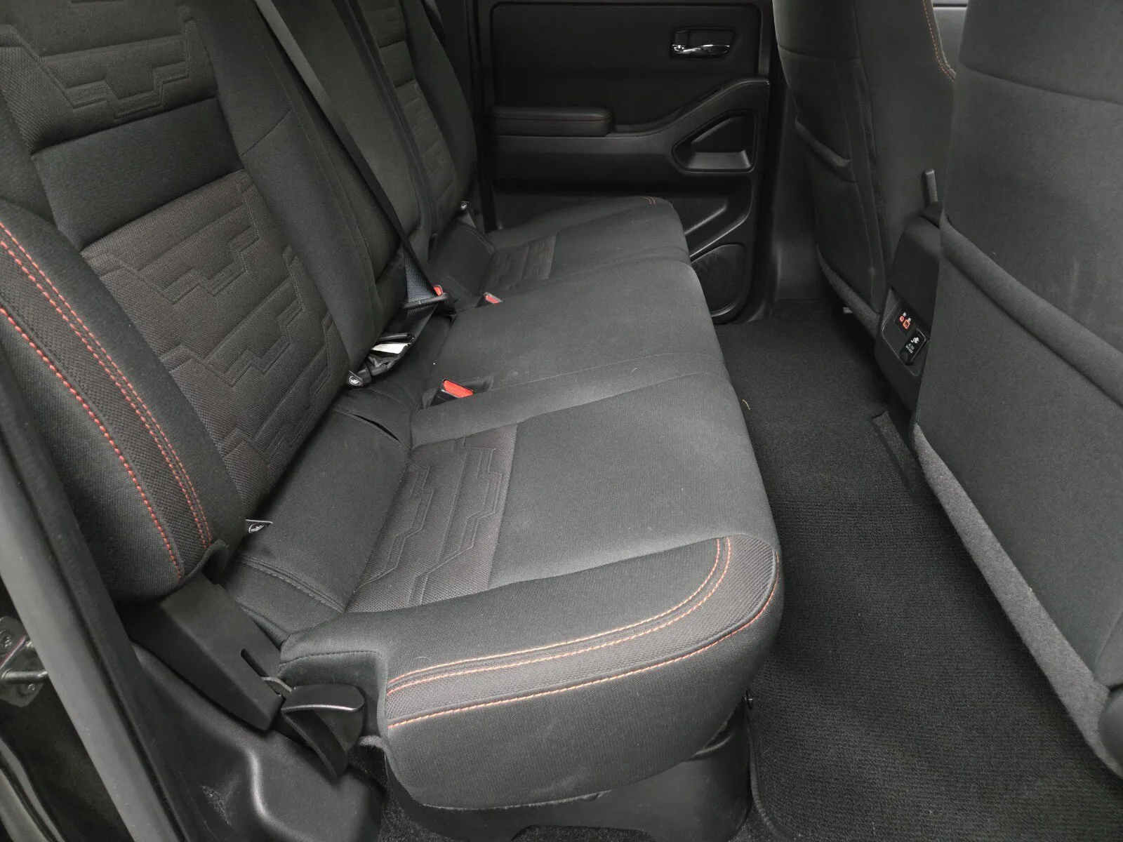 Nissan Frontier photo 11